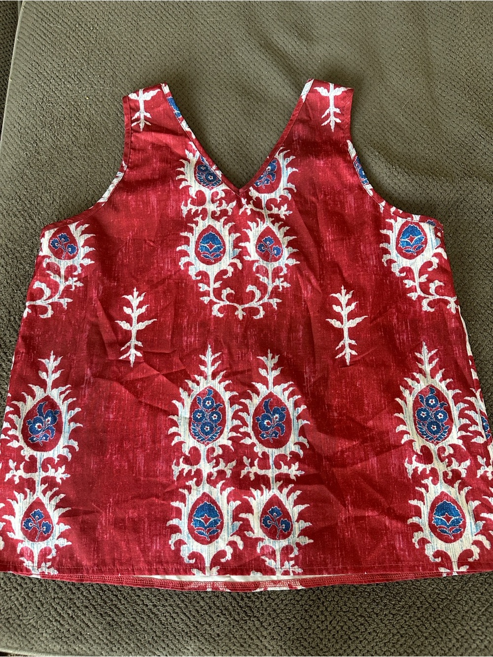 Women’s Red Printed V-Neck Tank Top